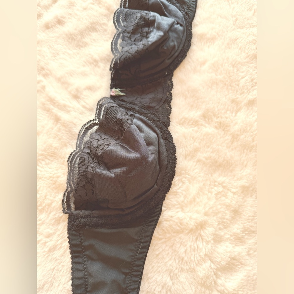 Vintage VS Strapless Bra